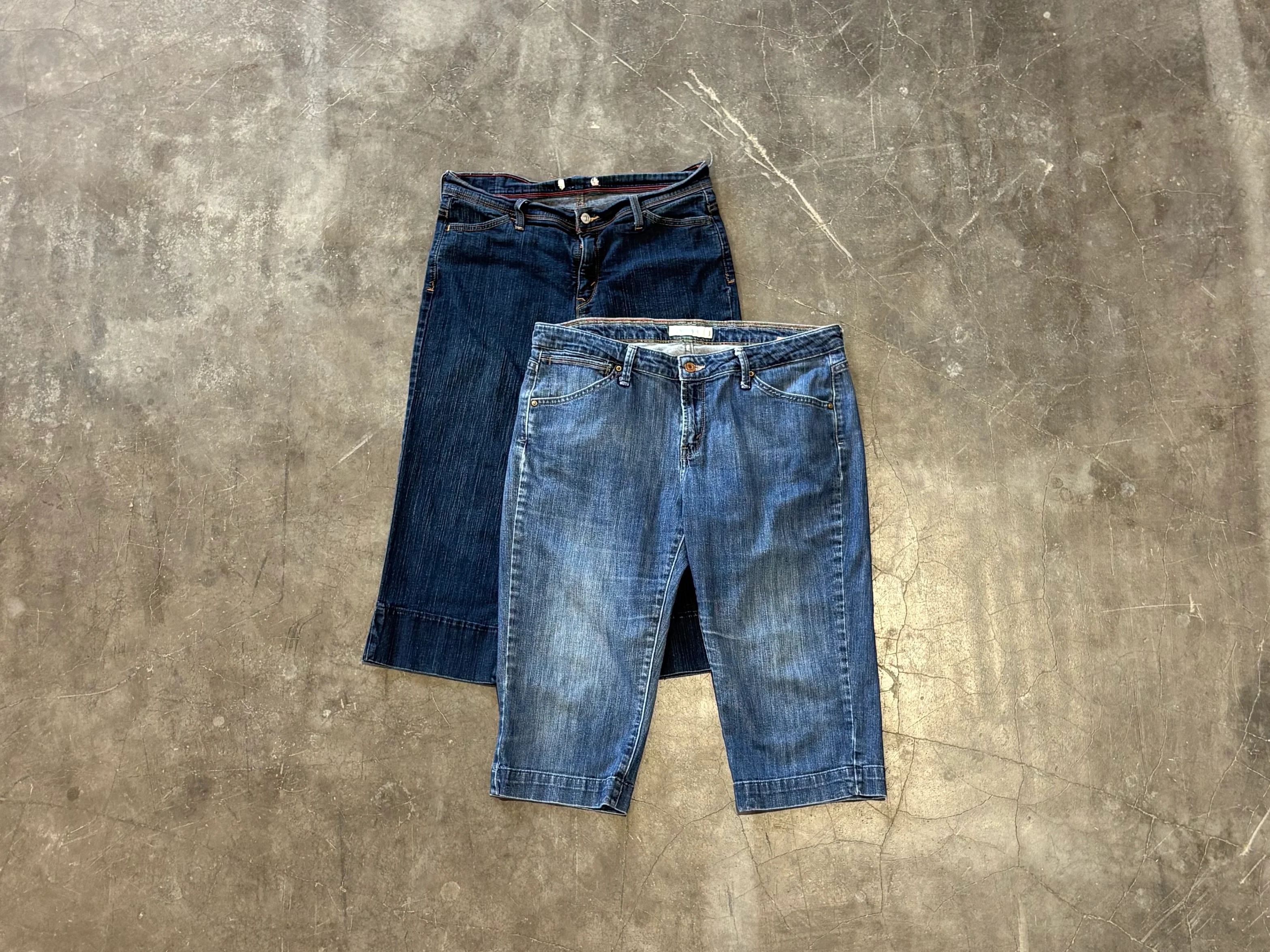 LLW Lady 3/4 Shorts - Image 4