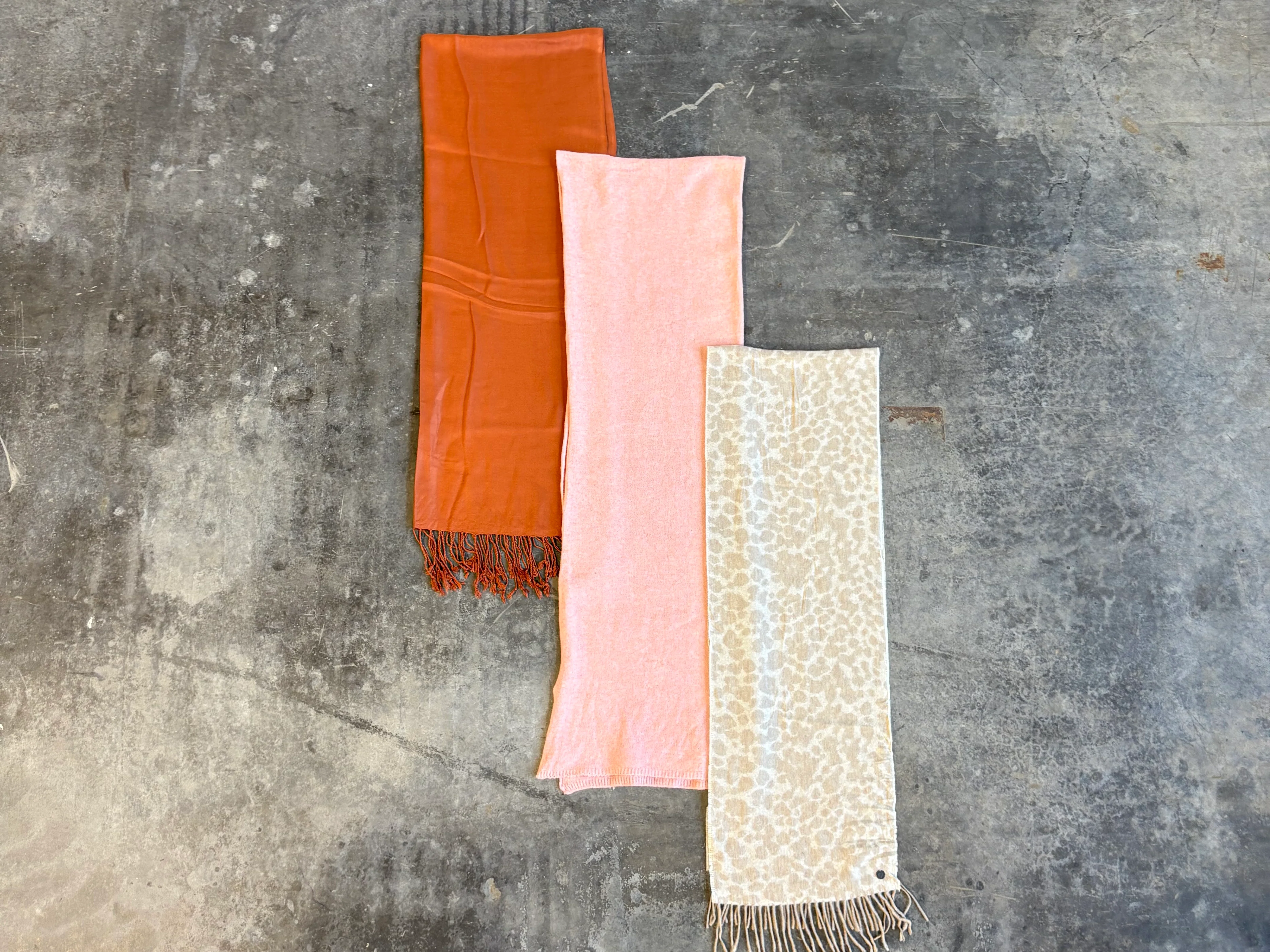 Unbranded Scarves - Image 2
